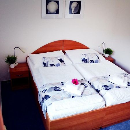 Hotel S-Centrum Benesov  Eksteriør bilde