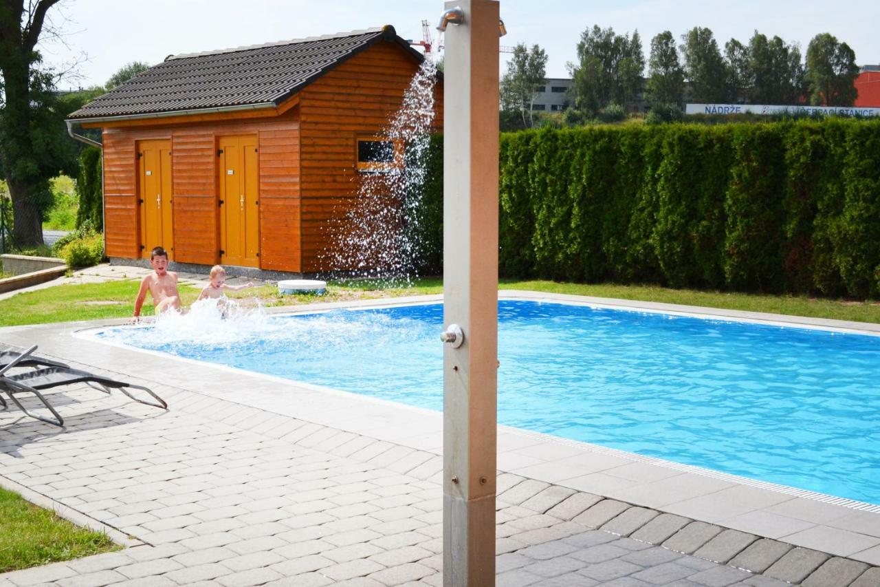Hotel S-Centrum Benesov  Eksteriør bilde