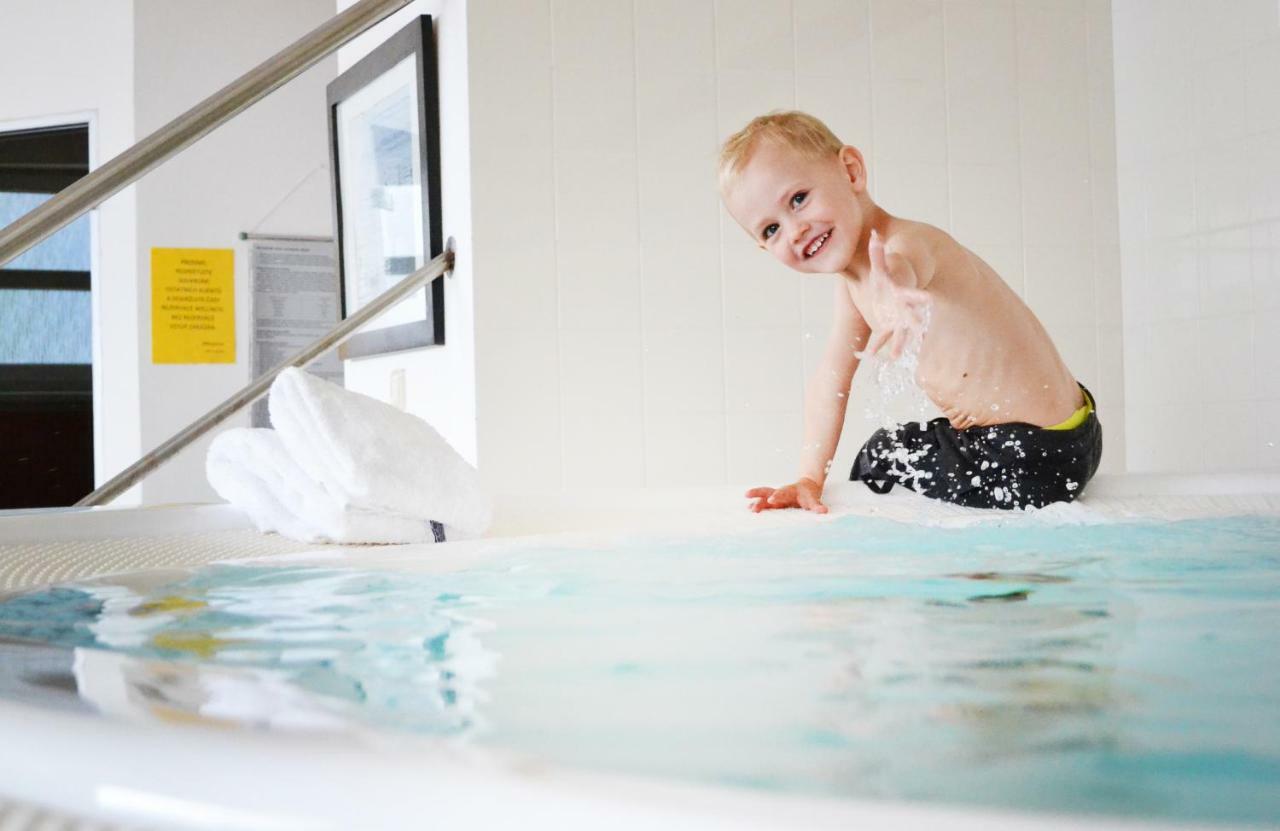 Hotel S-Centrum Benesov  Eksteriør bilde